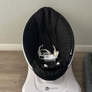 Mamaroo baby swing